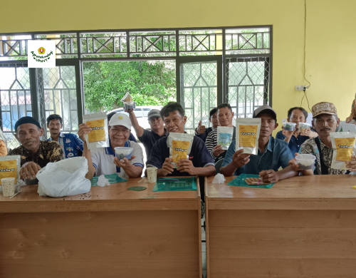 Laboratorium Proteksi Tanaman UPNVY Memberikan Pelatihan Trichoderma di Palangka Raya