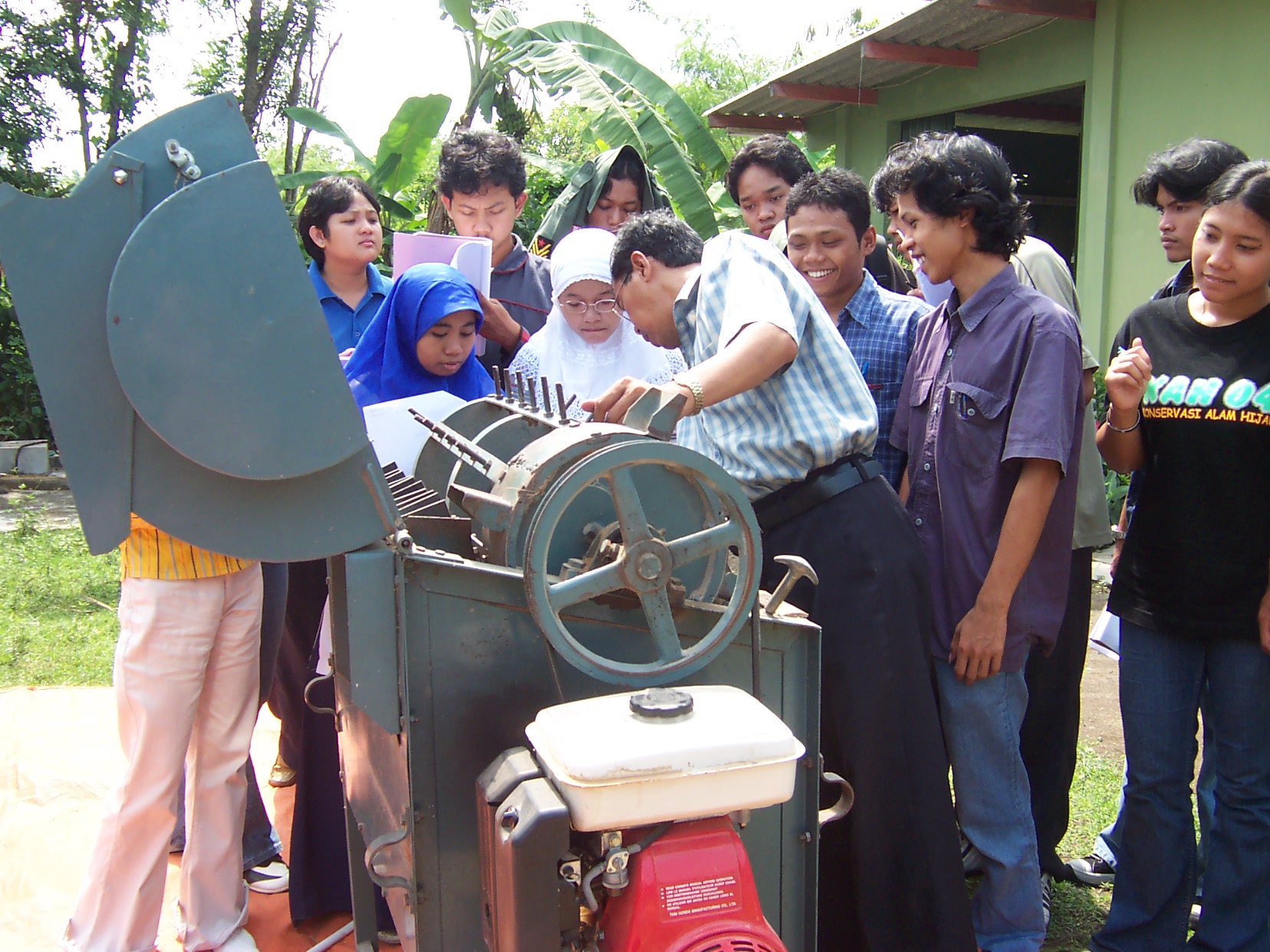 PELATIHAN  PEMBUATAN PUPUK GRANULER.